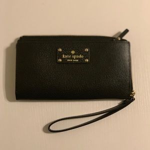 Black Kate Spade Wristlet